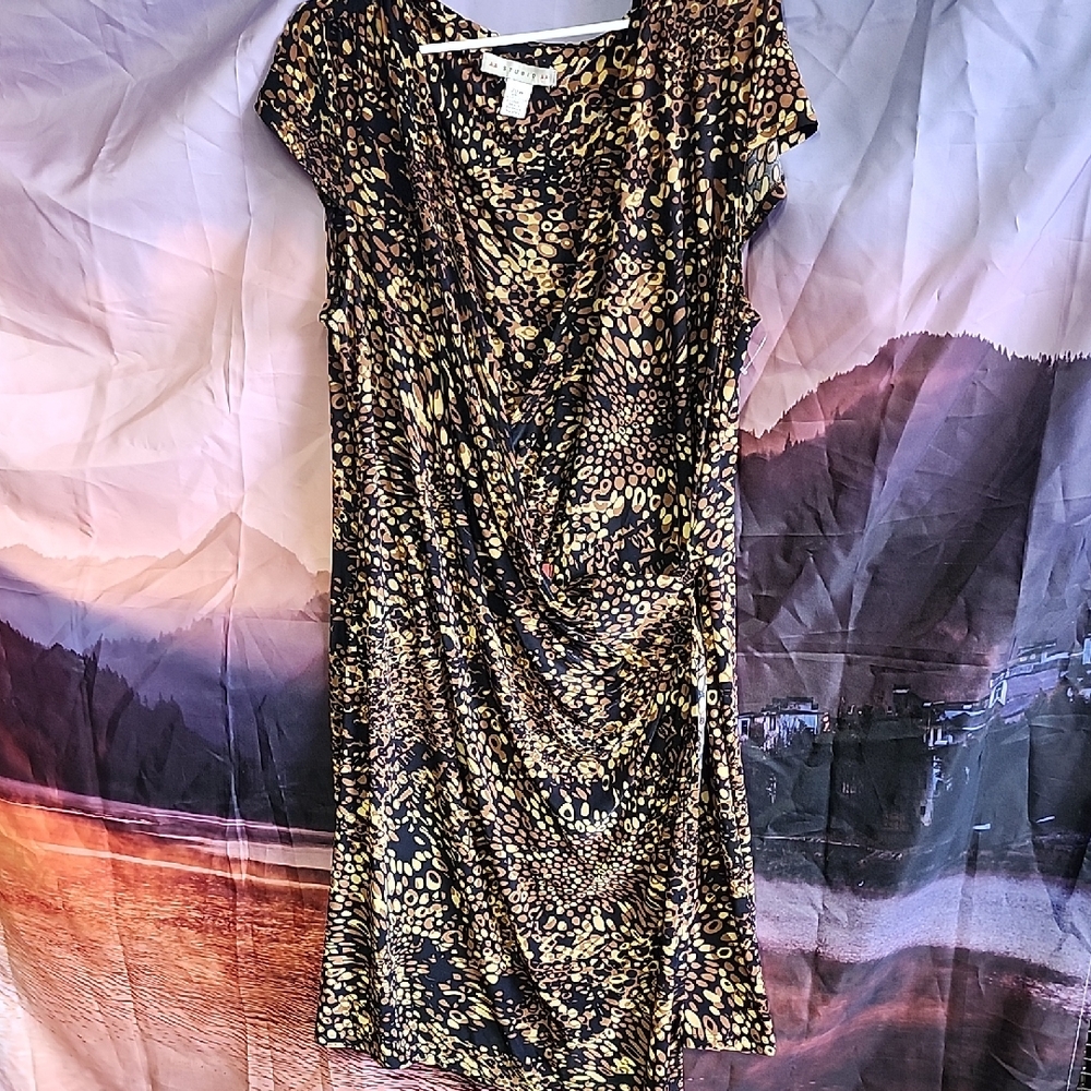 3/$15.00Aa Studio Black and Gold Patterned Midi Dress